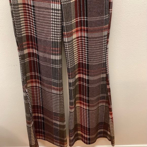 Goodtimes USA Size Medium Sleeveless Jumpsuit Back Zipper Closure Flare Bottom - Picture 5 of 9